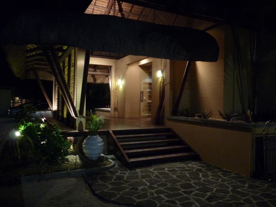 Eingang zum Hotel Veranda Pointe aux Biches Hotel