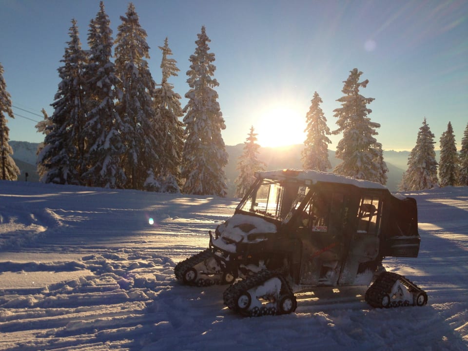 Skiexpress nach Hochfügen/Hochzillertal Frieden DAS Alpine Panorama  Hotel