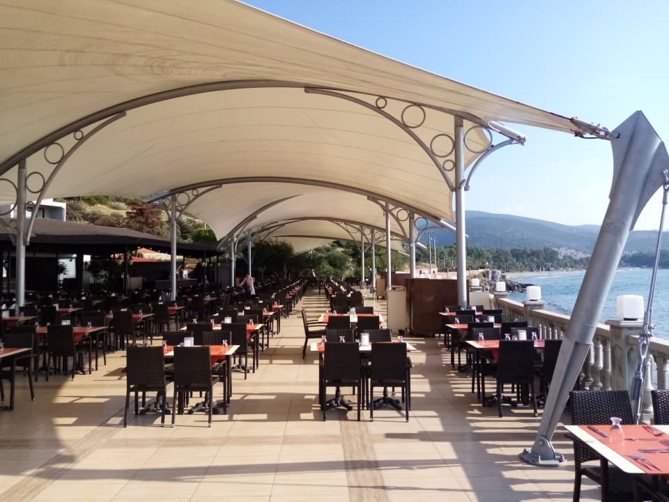 Gastro Tusan Beach Resort