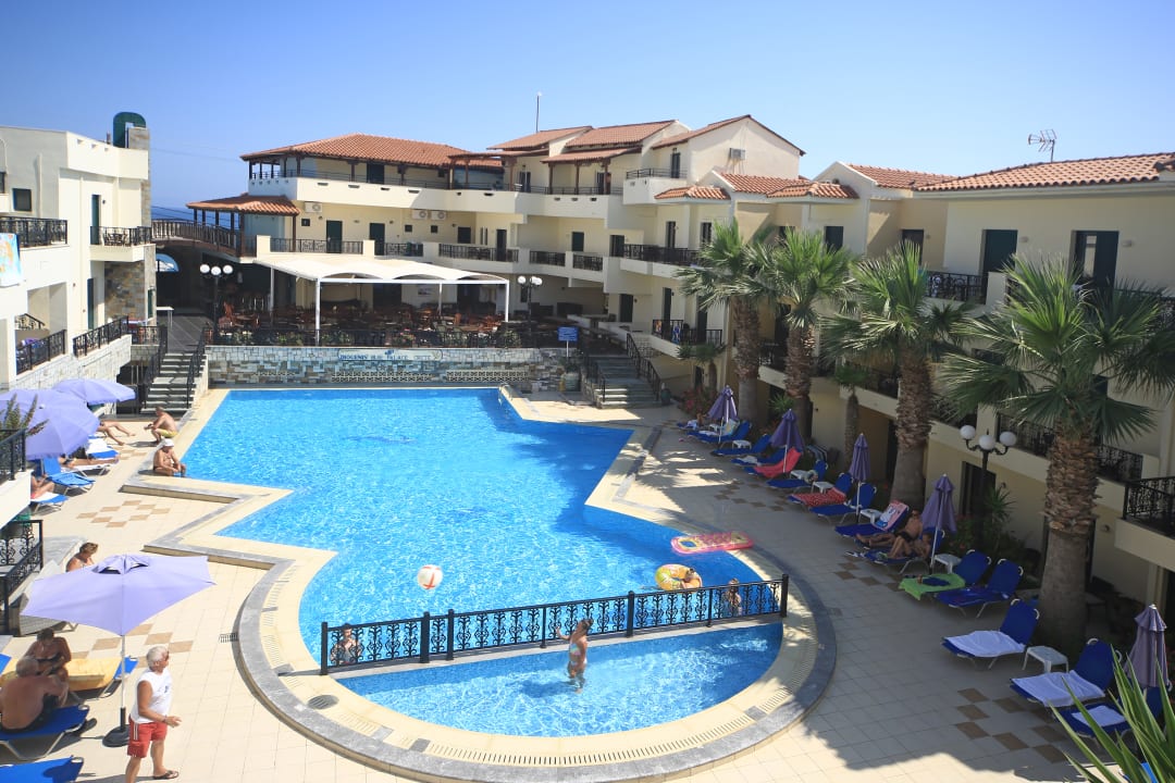 Pool Diogenis Blue Palace