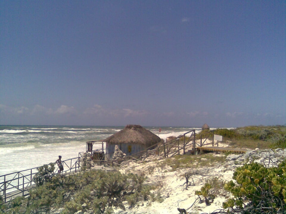 Strandbar und stürmische See Hotel Cayo Largo del Sol