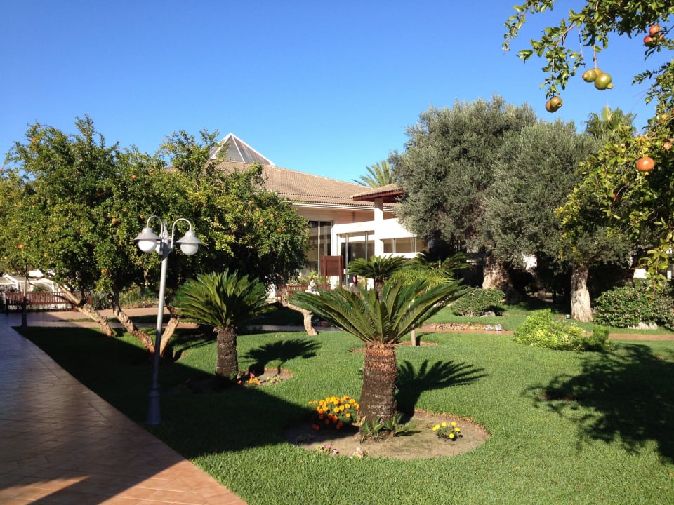 Gepflegte Gartenanlage Playa Garden Selection Hotel & Spa
