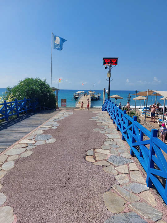 Strand Starlight Resort Hotel