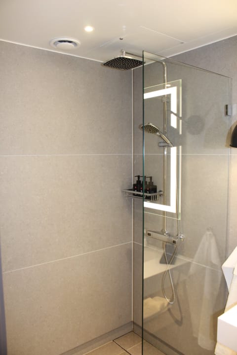 Zimmer Radisson RED Oslo Økern