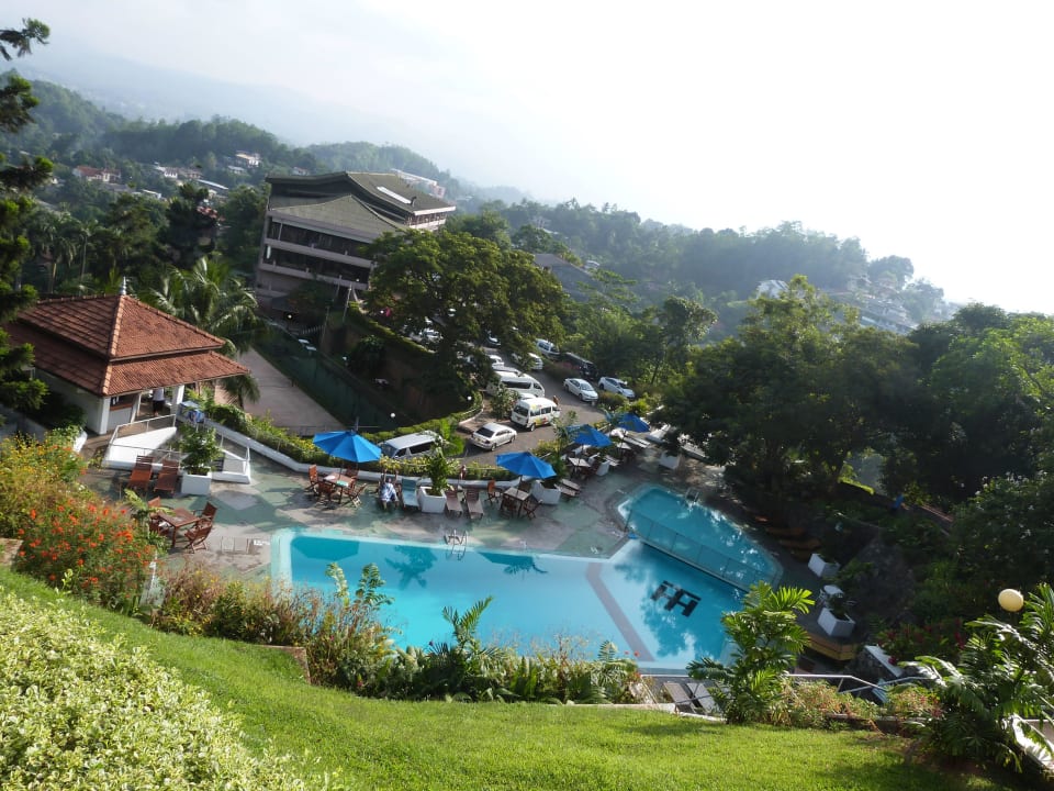 Hoteleigener Pool Hotel Topaz