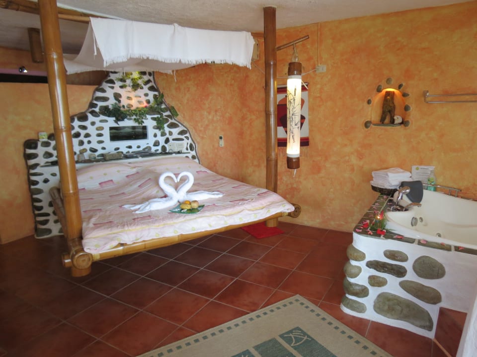 Zimmer 27, Bett Hotel El Dorado Beach Resort