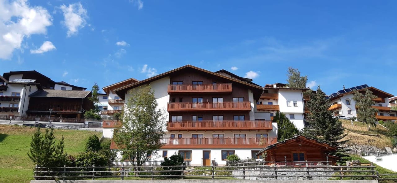 Außenansicht Ferienwohnungen am Matinesweg, Serfaus