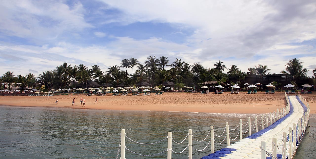 Der Hotelstrand La Flora Khao Lak