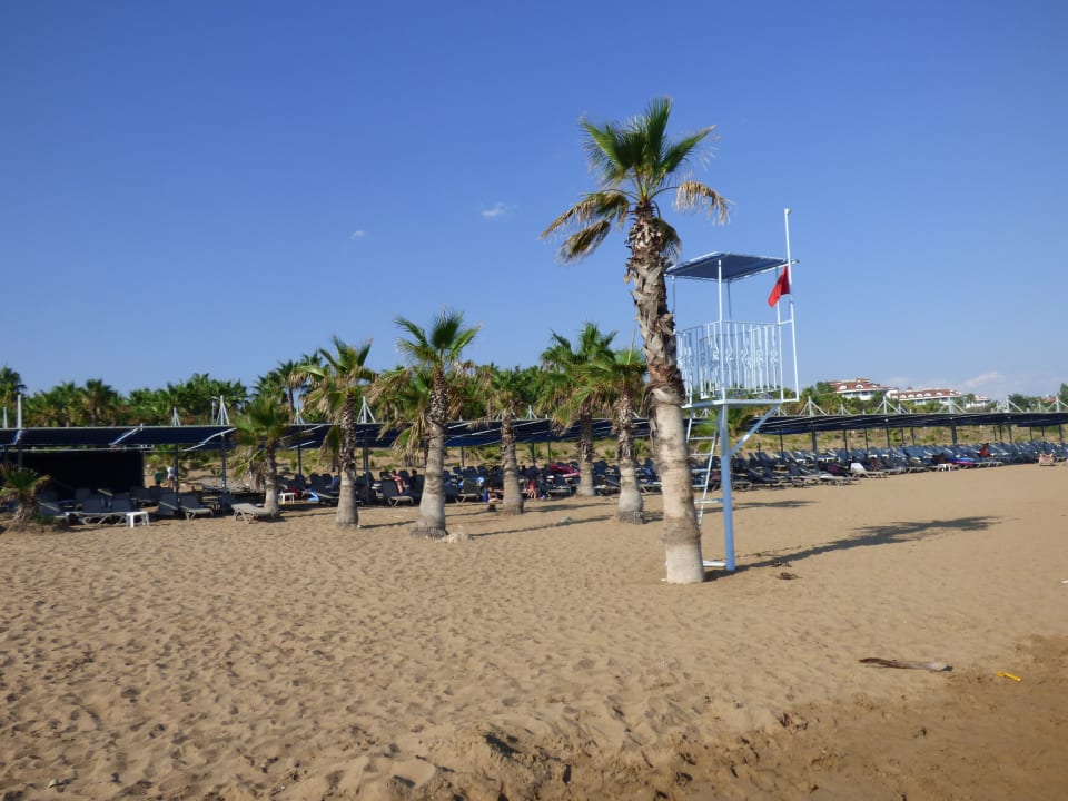 Strand Club Grand Side