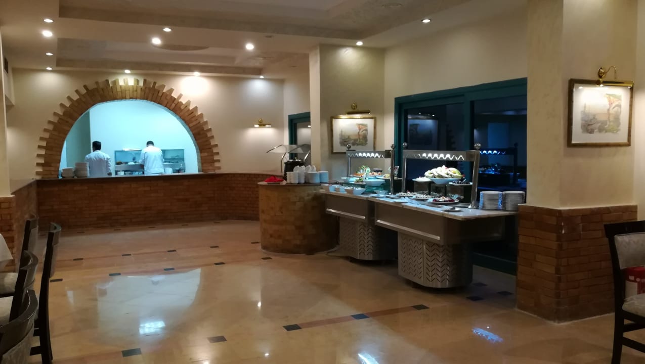 Gastro Moreno Horizon Spa & Resort