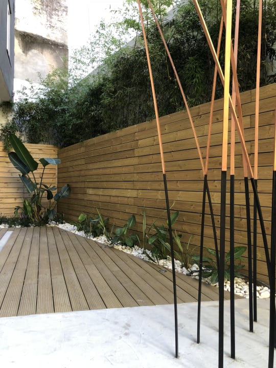 Gartenanlage Lisbon Cheese & Wine Suites