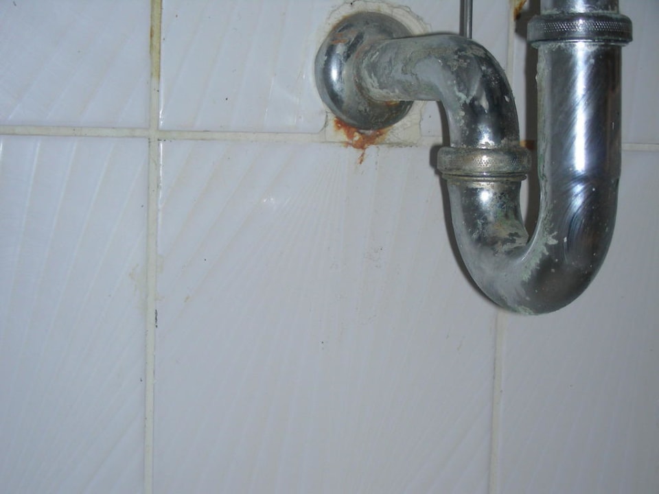 Unterm Waschbecken Ersatzzimmer Aska Hotel Just in Beach