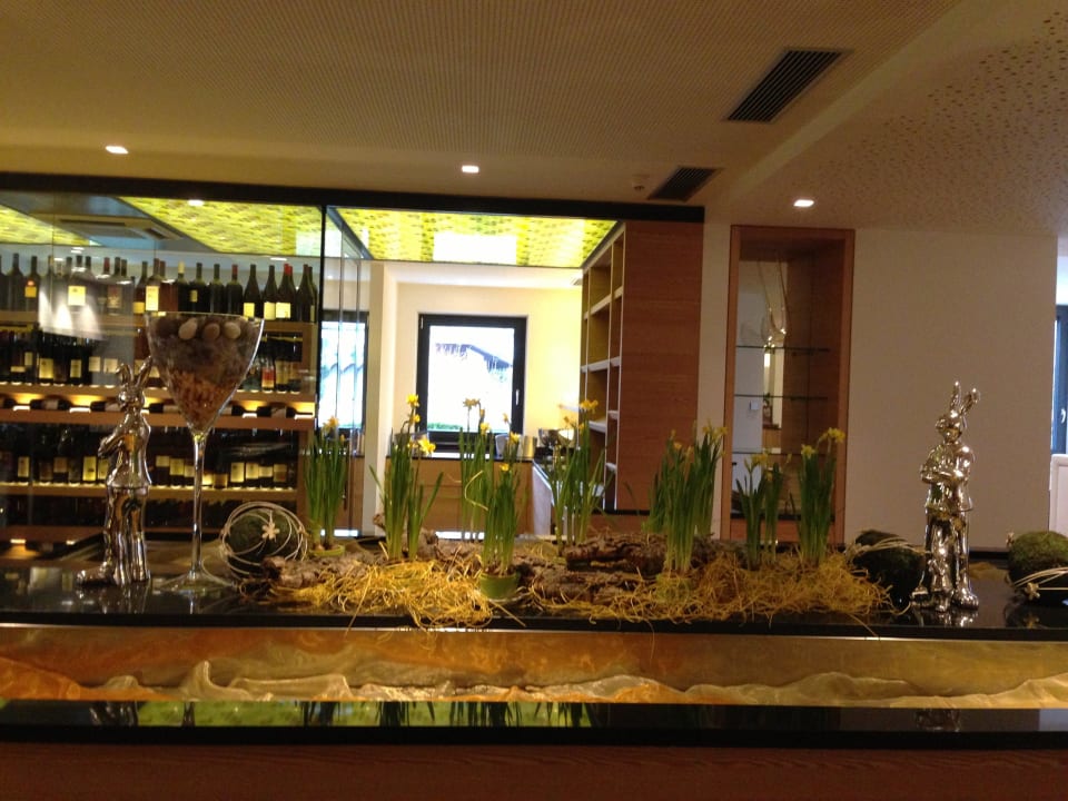 Osterdeko am Büffet Lindenhof Pure Luxury & Spa DolceVita Resort