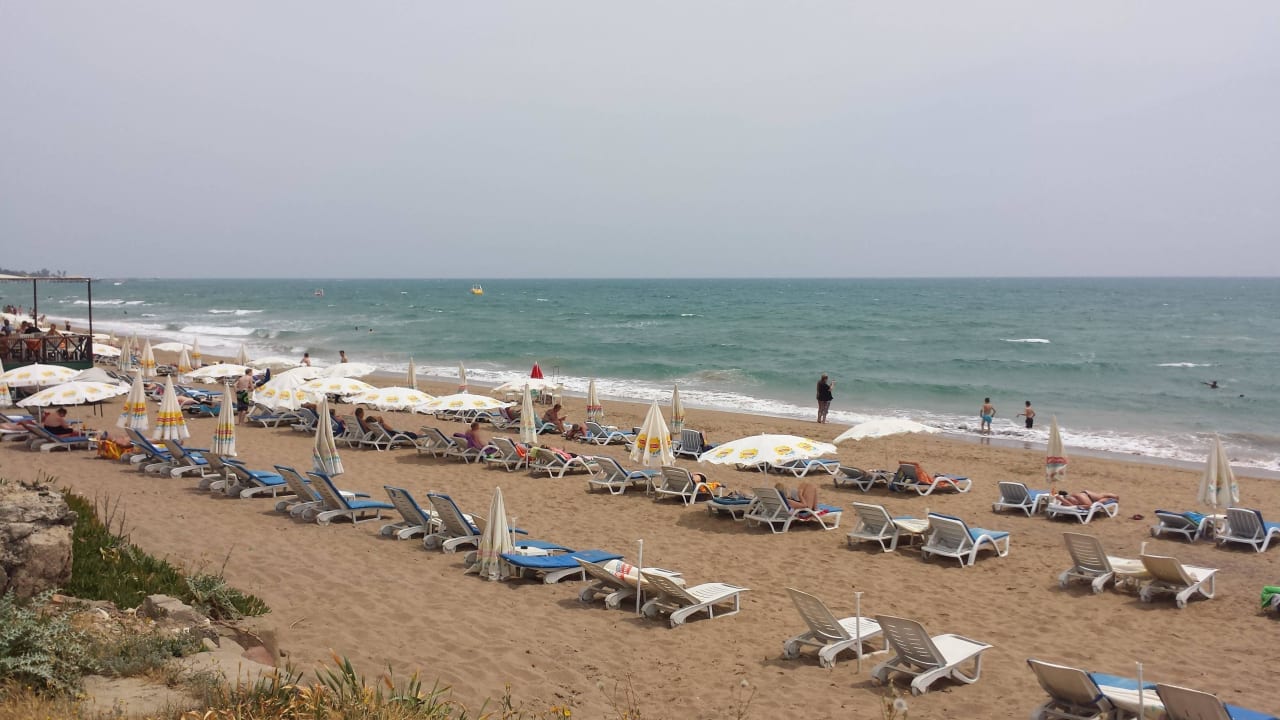 Der gepflegte Hotelstrand Hotel Angora