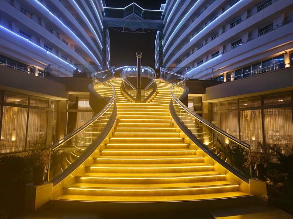 Außenansicht Hotel Miracle Resort