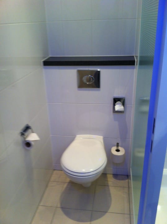 Nr. 127 Holiday Inn Express Zürich - Airport