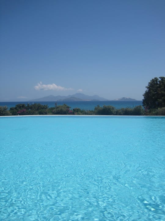 Pool mit Blick aufs Meer Atlantica Belvedere Resort