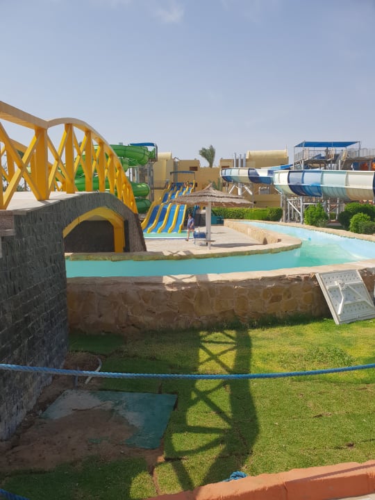 Pool Titanic Beach Spa & Aqua Park