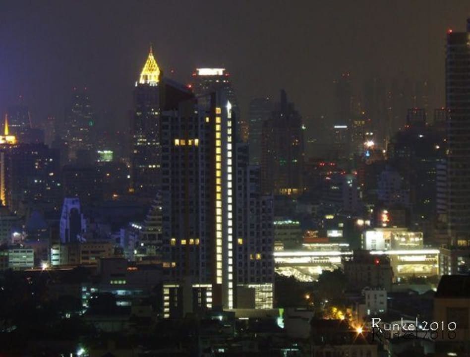 Aussicht Balkon bei Nacht Hotel Lebua At State Tower