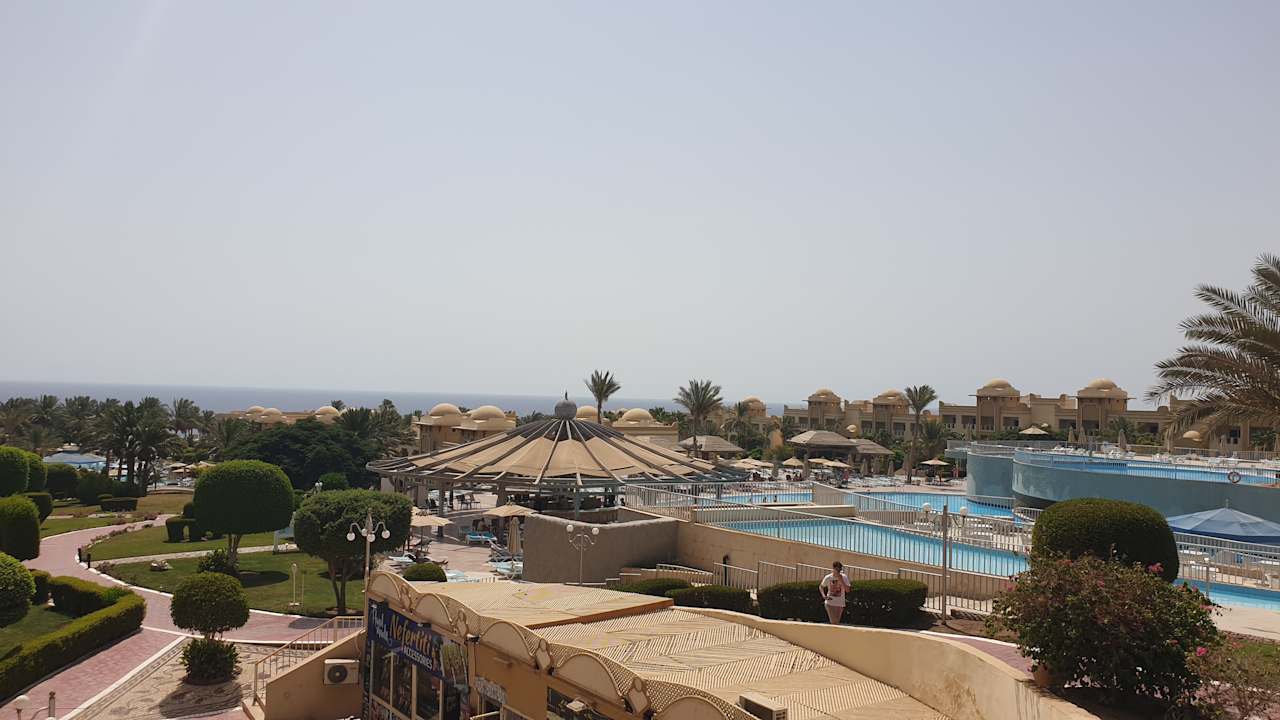 Pool Serenity Alpha Beach