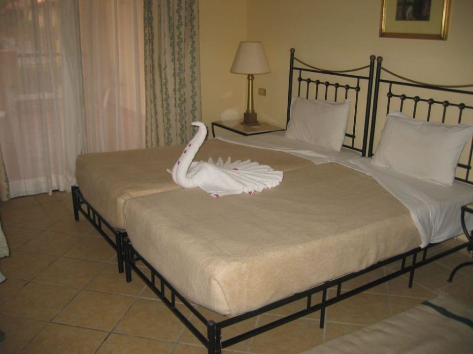 Sypialnia Jaz Makadi Saraya Resort