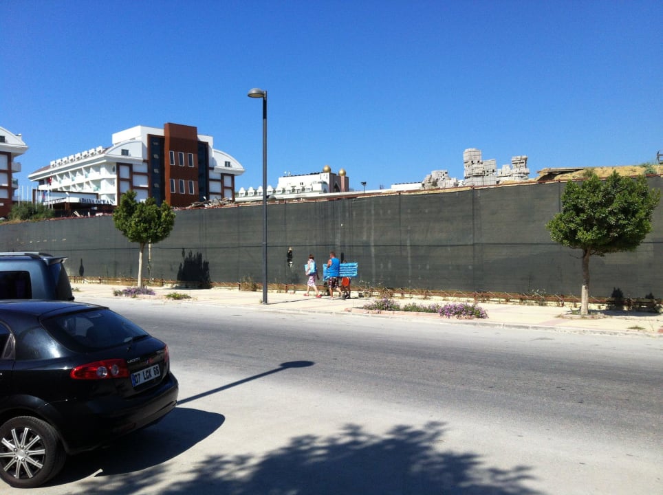 Baustelle vorm Hotel Grand Seker Hotel