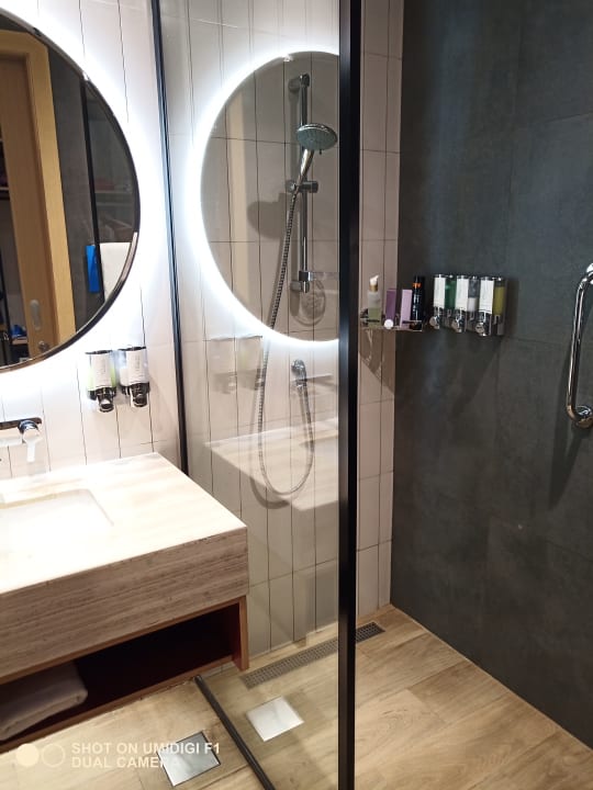 Zimmer Hampton by Hilton Marjan Island