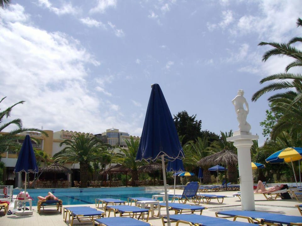 Pool Kipriotis Hippocrates Hotel