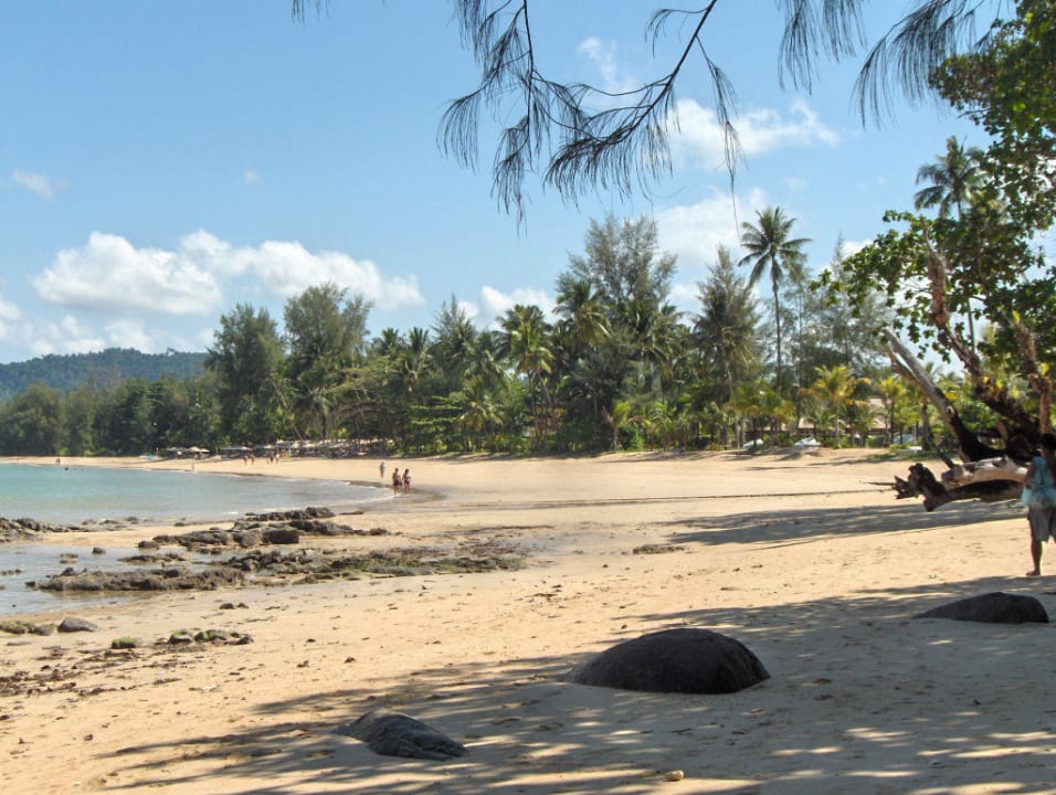 Strandwanderung zum Nachbarhotel Kantary Beach Hotel - KHAO LAK