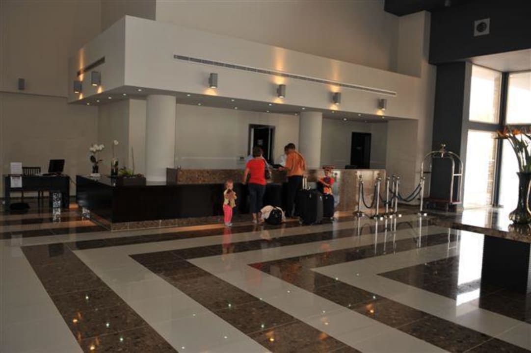 Reception Hotel Capital Coast Resort & Spa