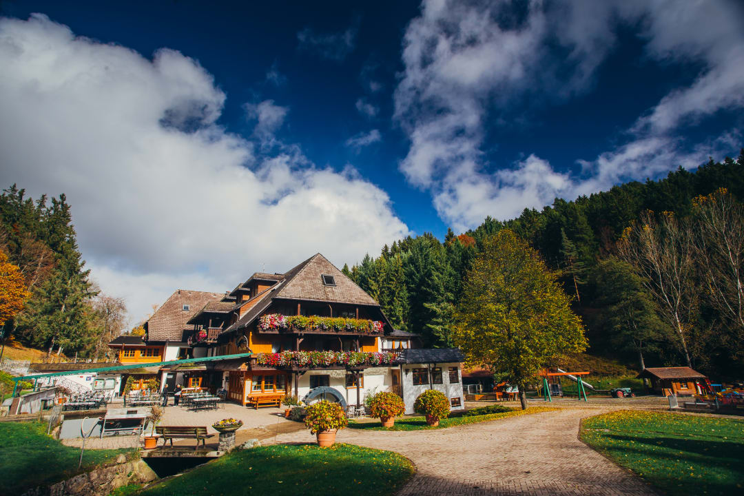 Außenansicht Hotel Tannenmühle