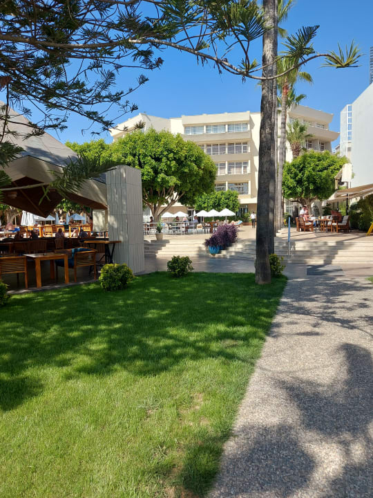 Gartenanlage Nerton Hotel - Erwachsenenhotel ab 16 Jahren