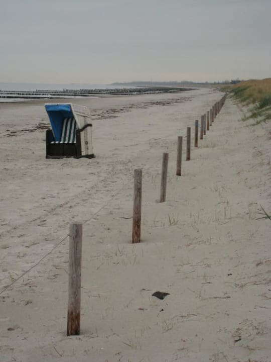 Wunderschöner Sandstrand fast vor dem Hotel Ostseehotel Dierhagen