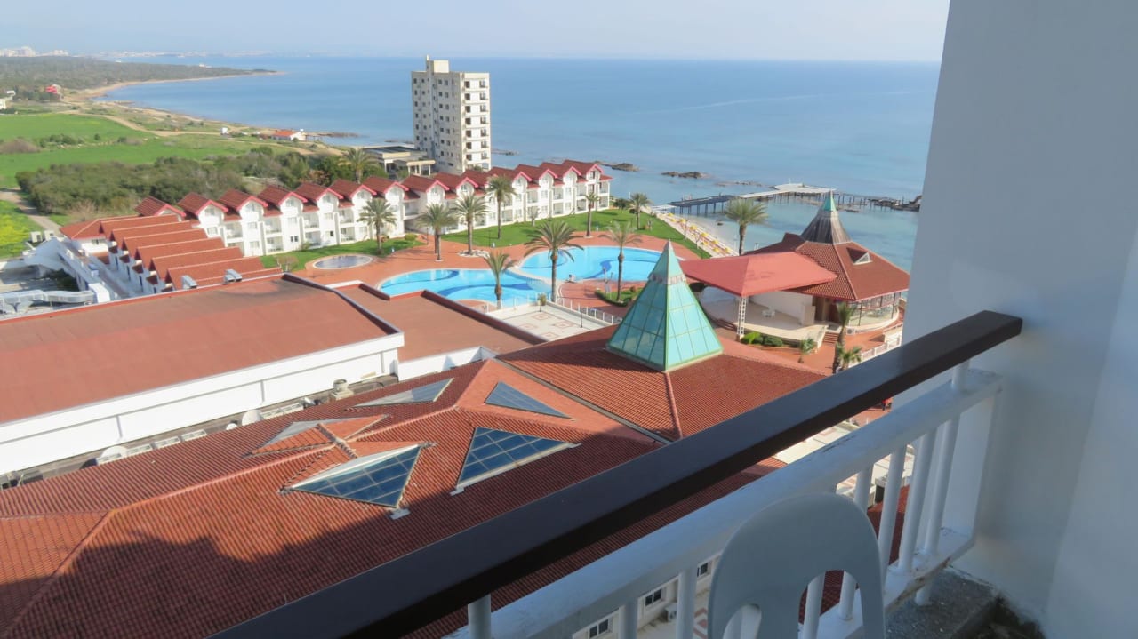 Ausblick Salamis Bay Conti Resort Hotel & Casino