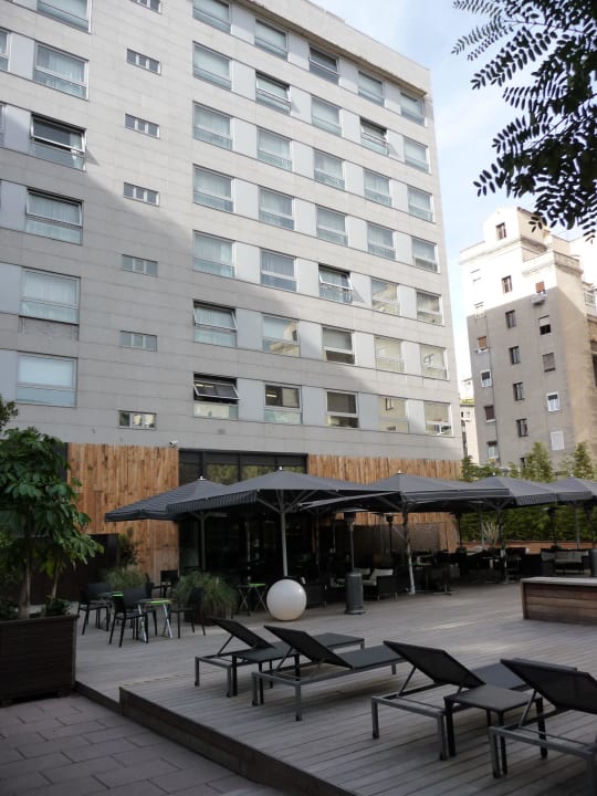 Rückwärtige Terrasse am Pool H10 Itaca