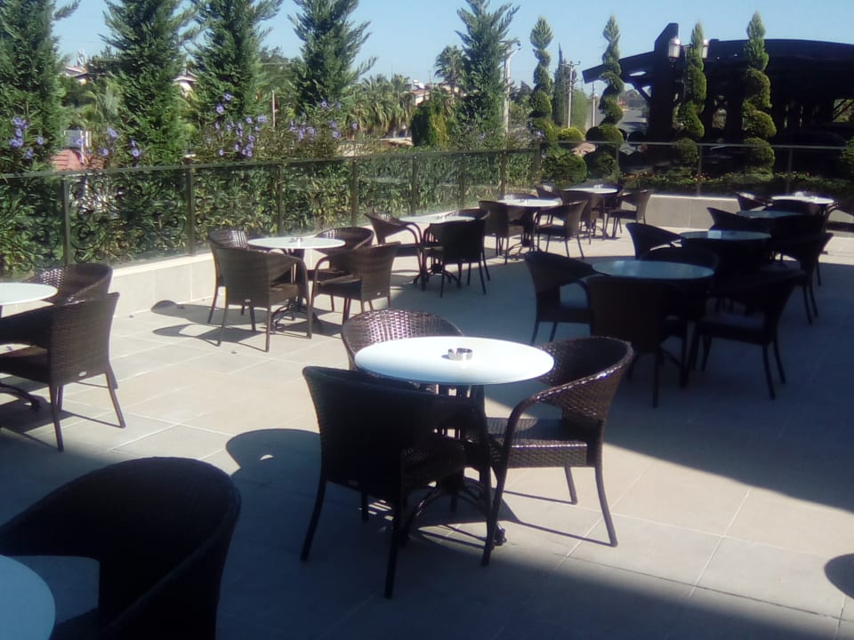 Gartenanlage Mary Hotel Side