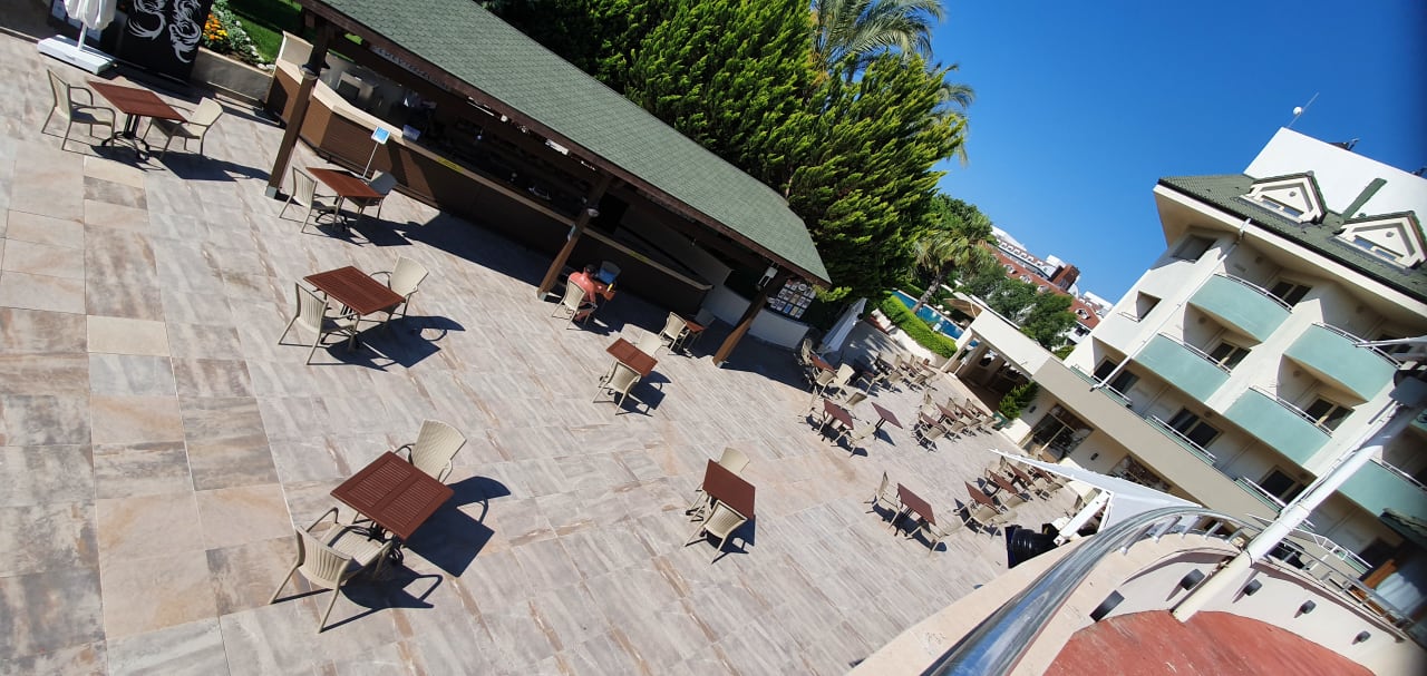 Gastro Side Breeze Hotel