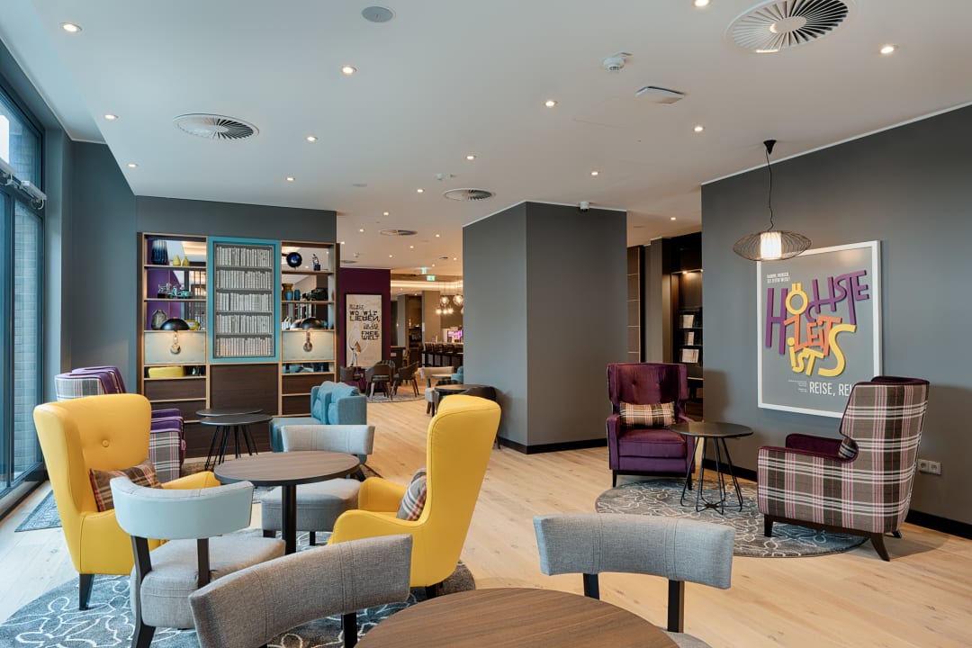 Lobby Premier Inn Hamburg City Klostertor