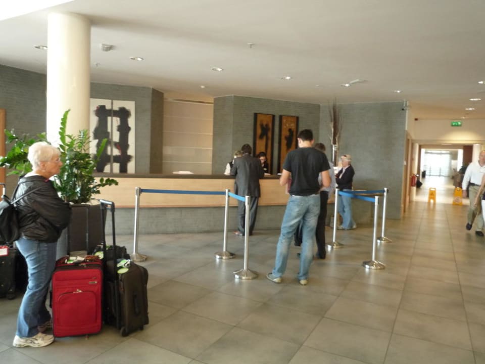 Eingangsbereich Hilton Garden Inn Rome Airport