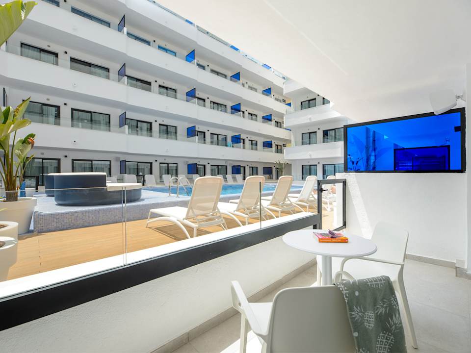 Außenansicht Apartamentos Vibra Jabeque Blue