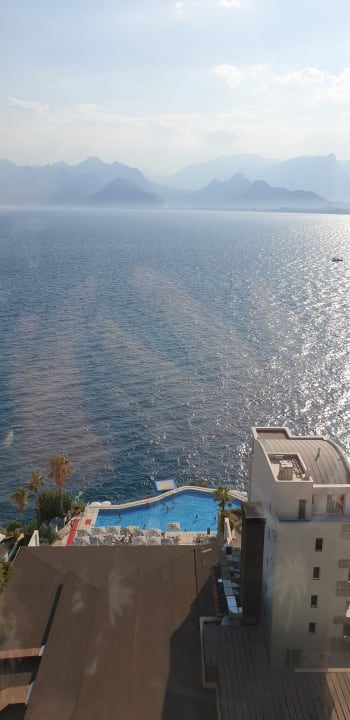 Pool Ramada Plaza by Wyndham Antalya