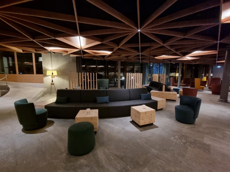 Lobby Hotel Laudinella