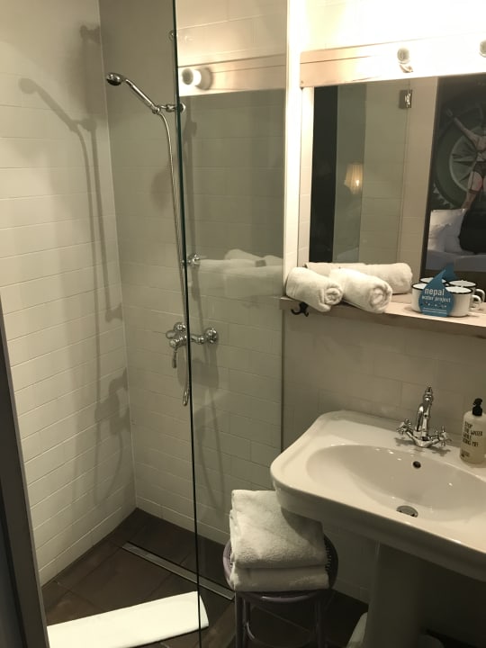 Zimmer 25hours Hotel Wien beim MuseumsQuartier