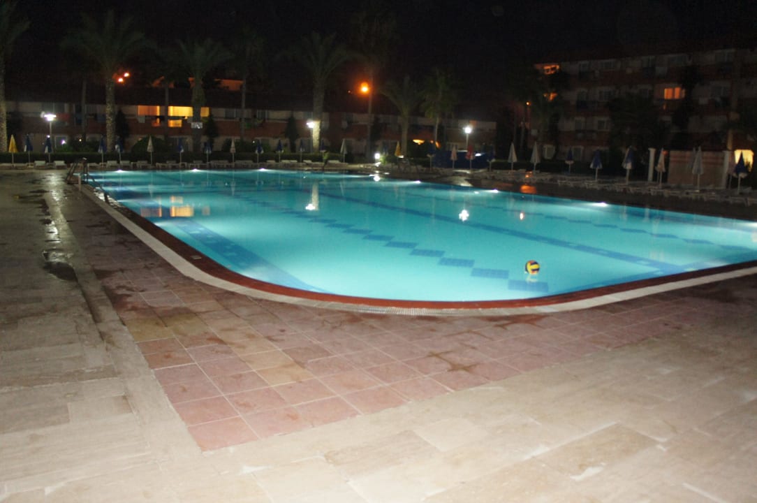 Abends Club Turtas Beach Hotel