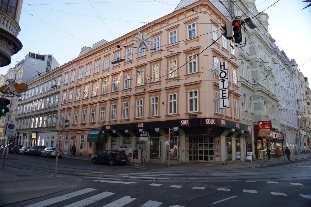 Blick von gegenüber Hotel Kugel