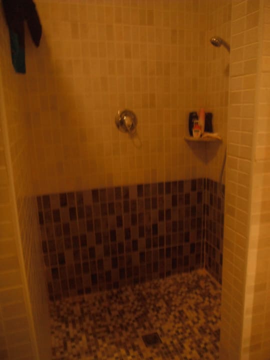 Riesige Dusche Hotel Gorgonia Beach Resort