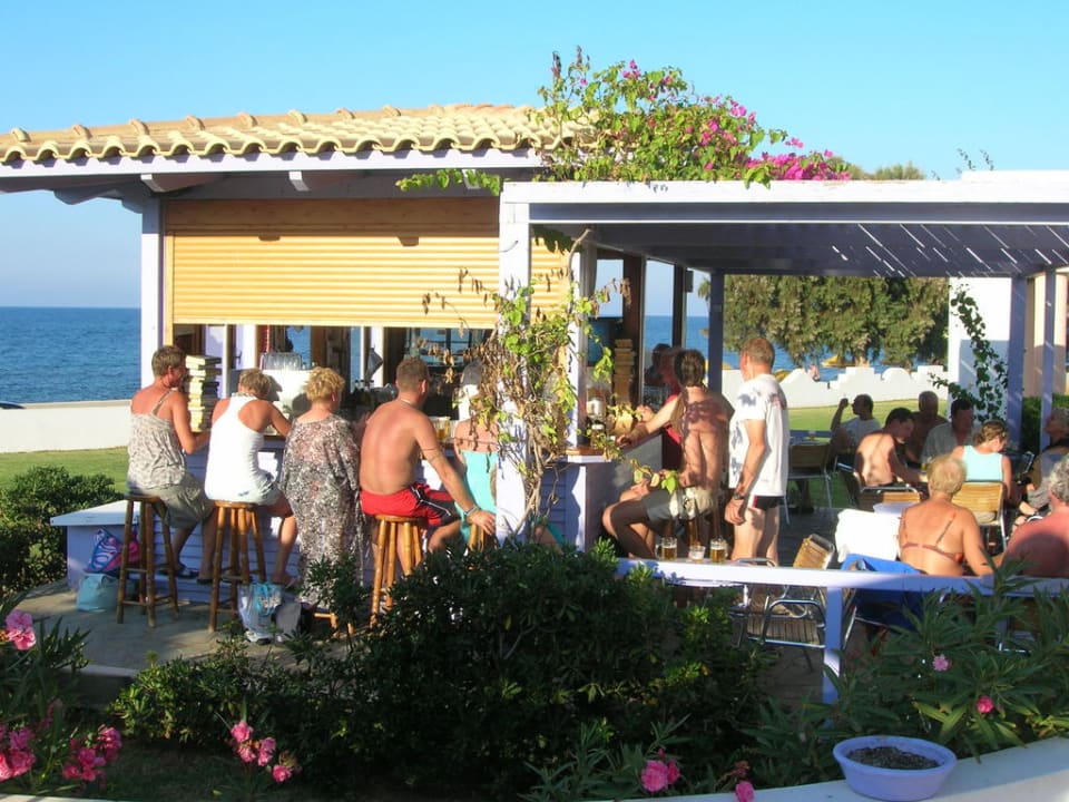 Pool bar Hotel Serita Beach