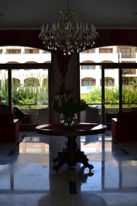 Lobby Hotel Theartemis Palace