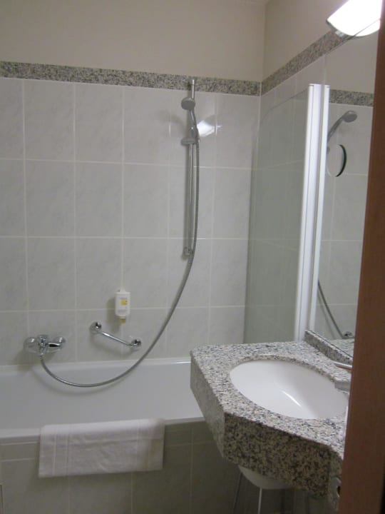 Bad-Teilansicht Hotel Königshof