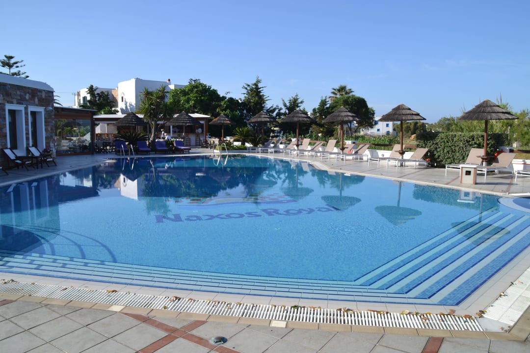 Sauberer Pool Naxos Resort Beach Hotel